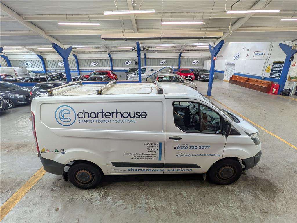 <p>2015 FORD TRANSIT CUSTOM 270 ECO-TE</p>