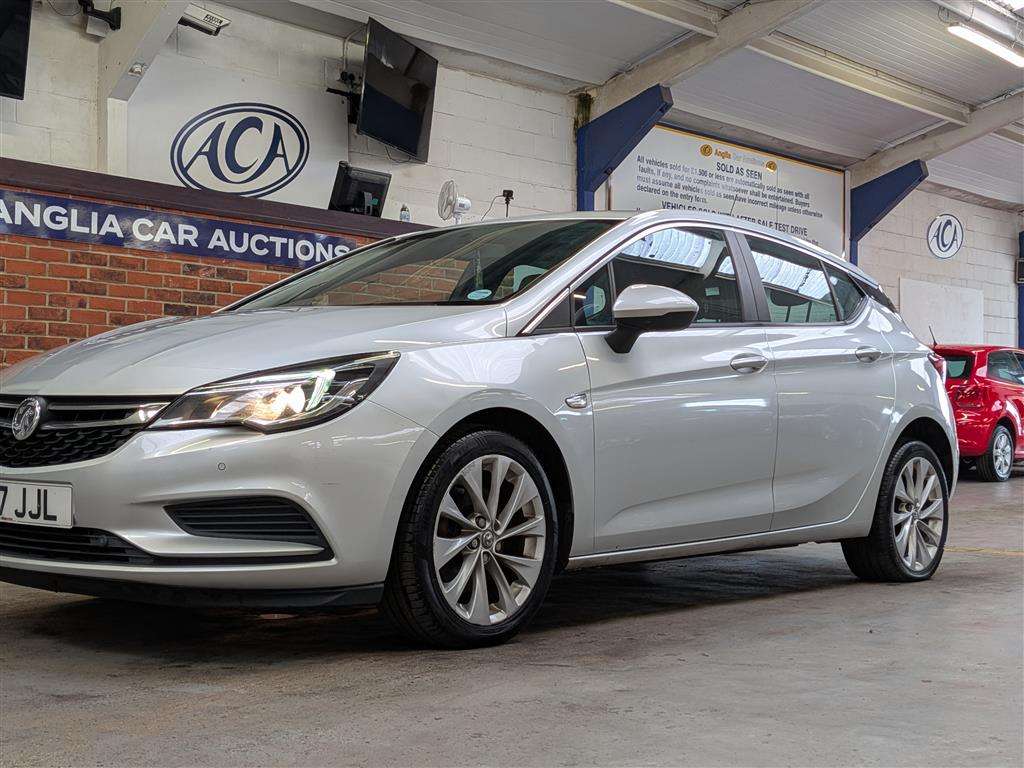 <p>2017 VAUXHALL ASTRA DESIGN CDTI S/S</p>