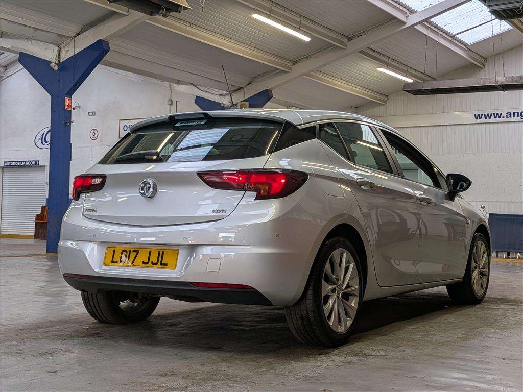 <p>2017 VAUXHALL ASTRA DESIGN CDTI S/S</p>