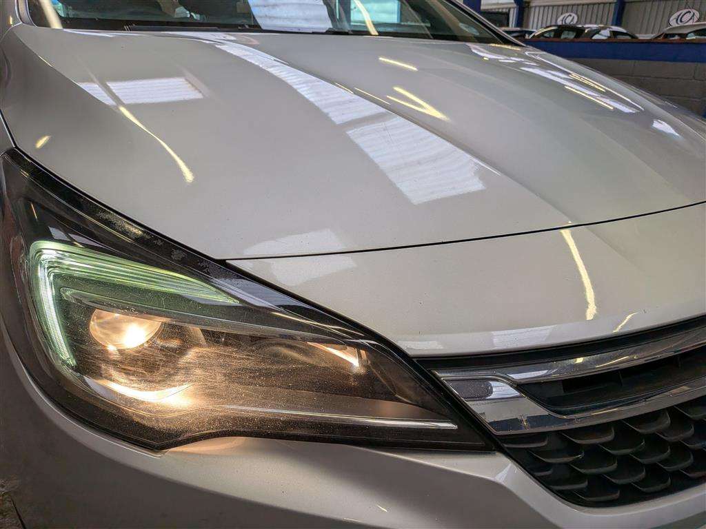<p>2017 VAUXHALL ASTRA DESIGN CDTI S/S</p>
