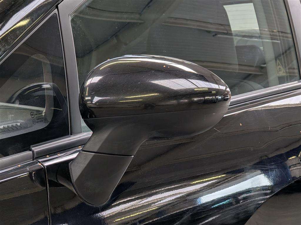 <p>2014 KIA RIO VR7</p>