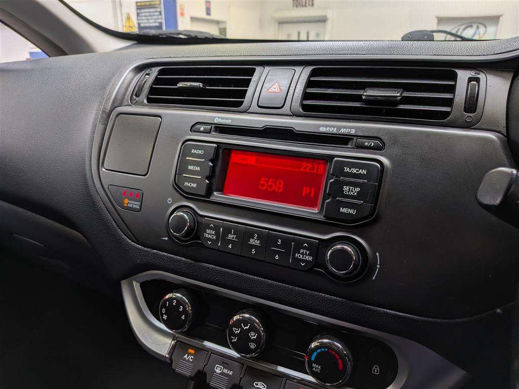 <p>2014 KIA RIO VR7</p>