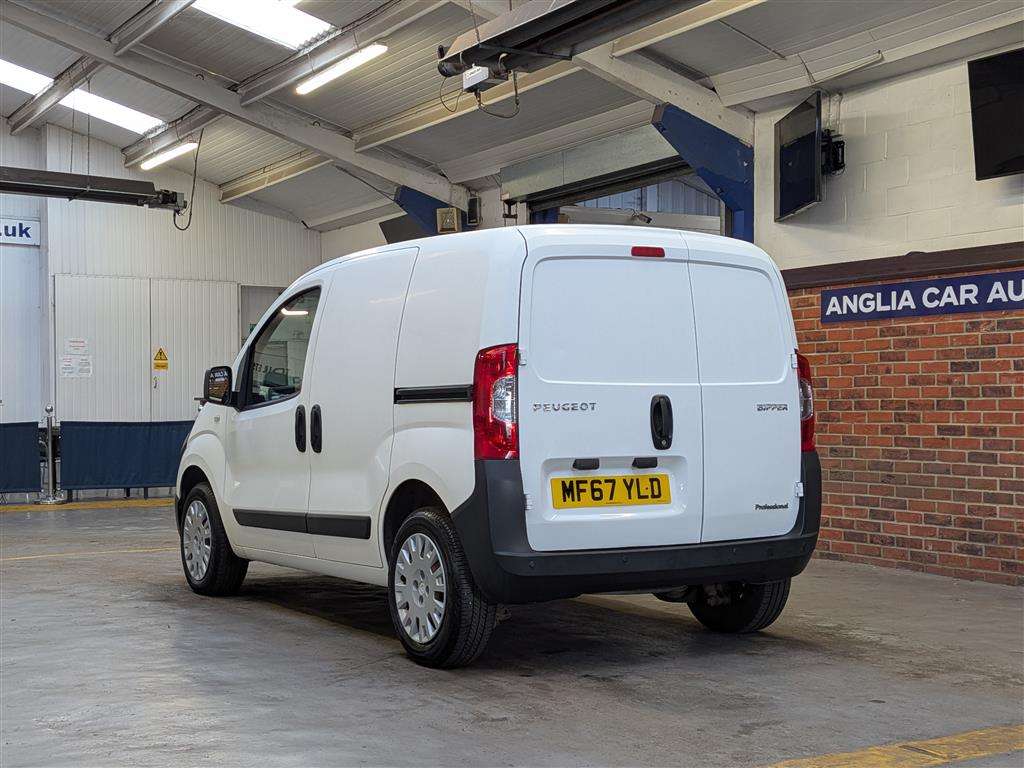 <p>2017 PEUGEOT BIPPER PROFESSIONAL HDI</p>
