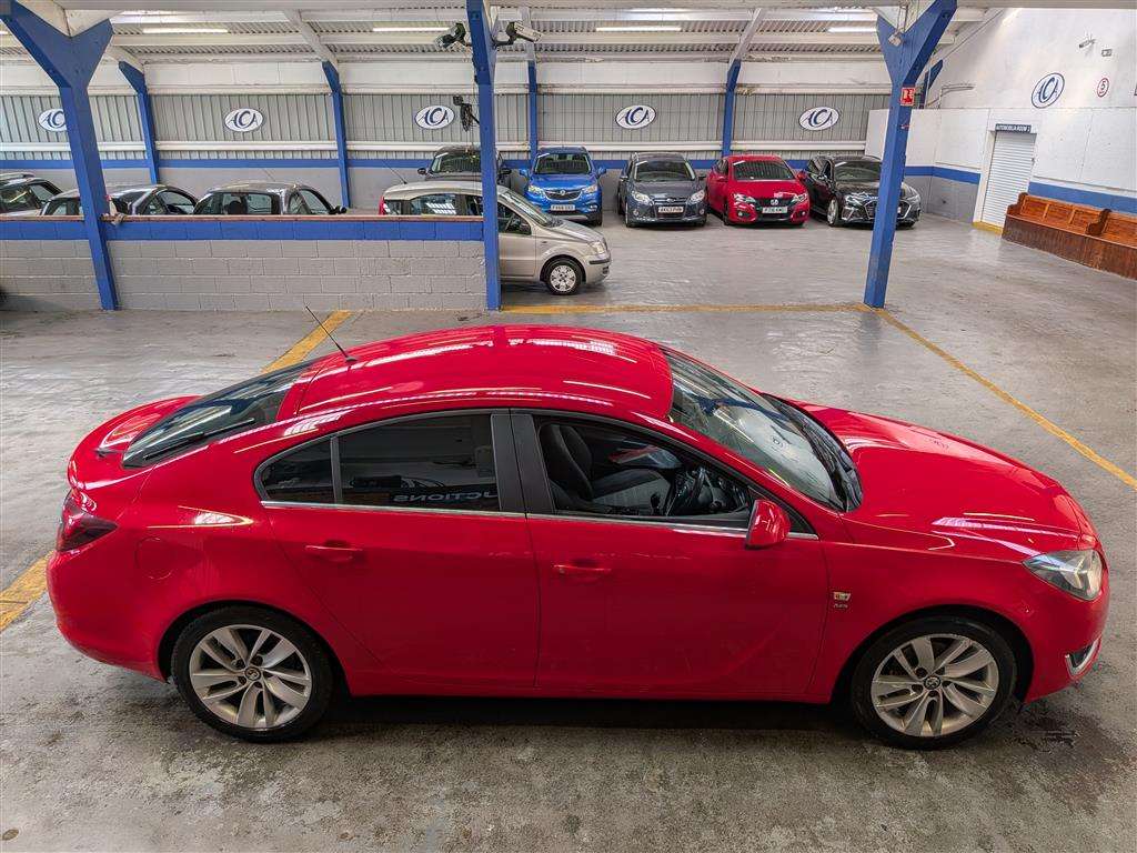 <p>2013 VAUXHALL INSIGNIA SRI</p>
