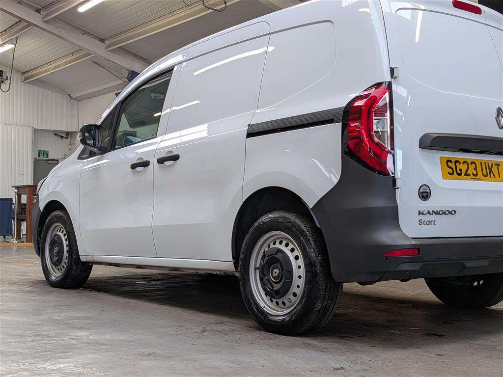 <p>2023 RENAULT KANGOO ML19 START BLUE DC</p>