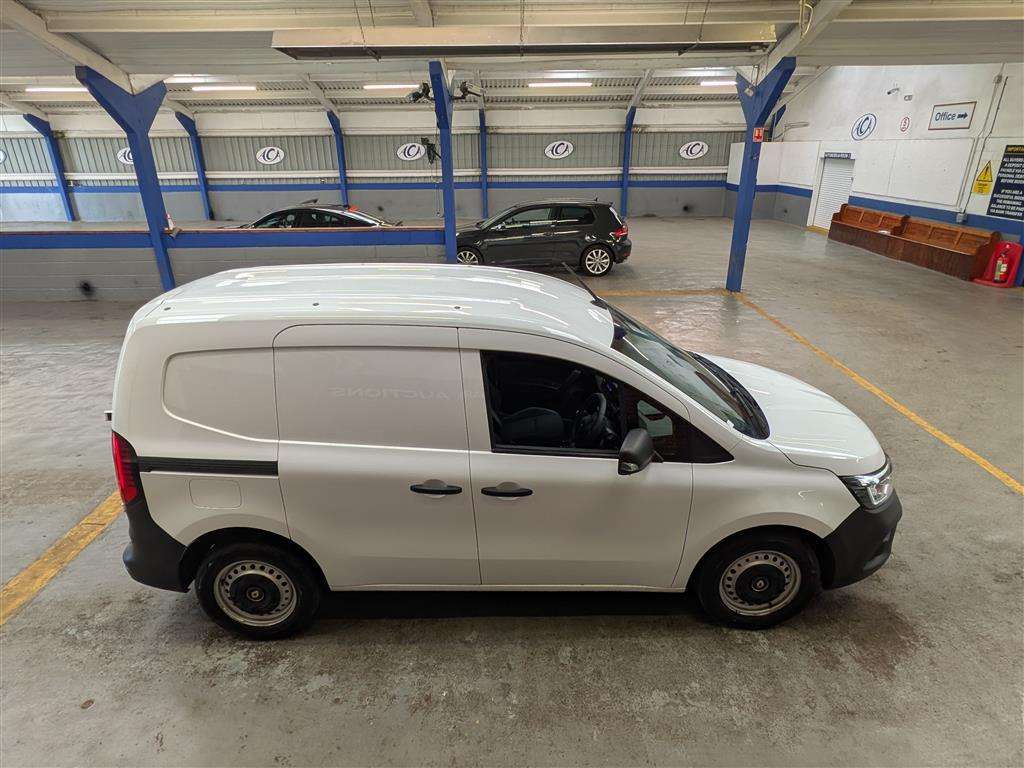 <p>2023 RENAULT KANGOO ML19 START BLUE DC</p>