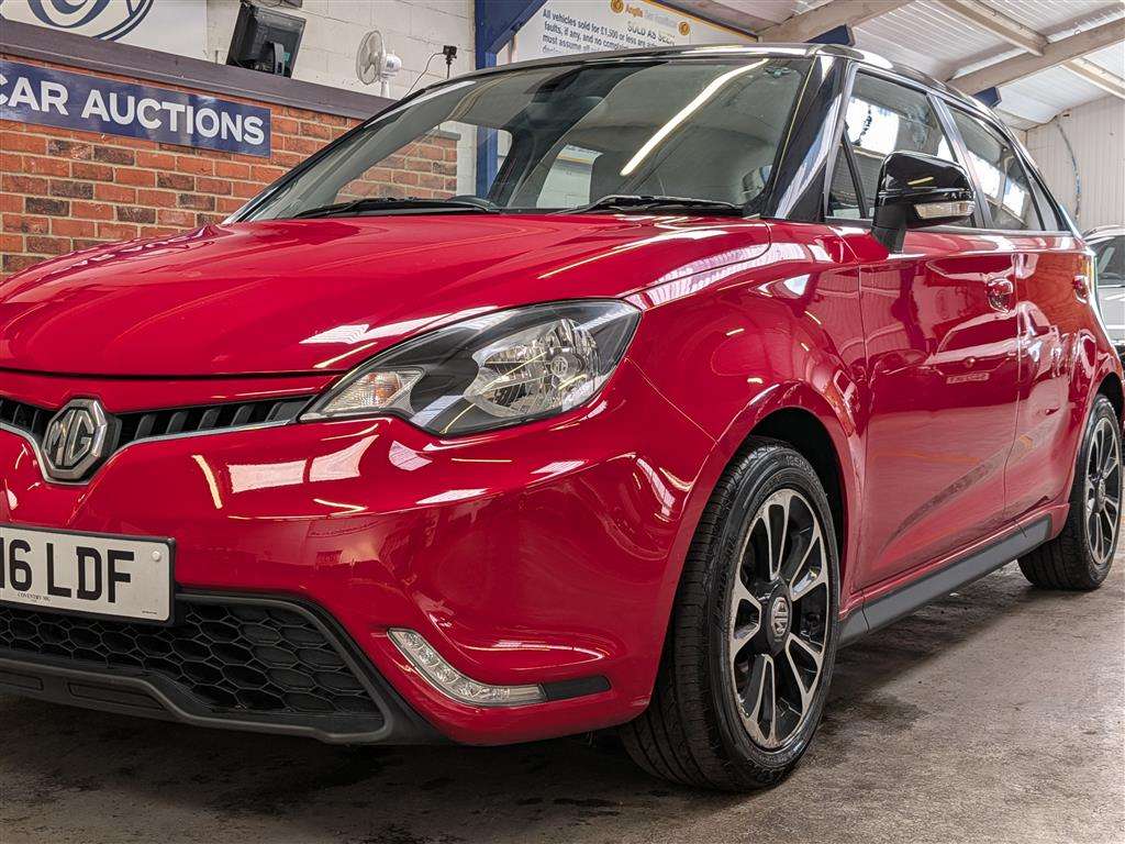 <p>2016 MG 3 STYLE LUX VTI-TECH</p>