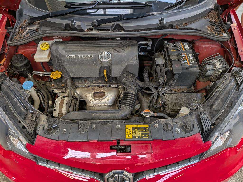 <p>2016 MG 3 STYLE LUX VTI-TECH</p>