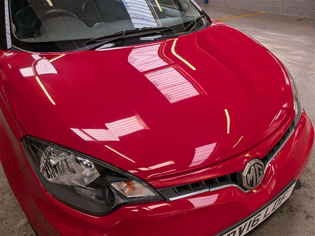 <p>2016 MG 3 STYLE LUX VTI-TECH</p>