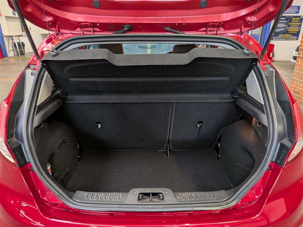 <p>2016 FORD FIESTA ZETEC TURBO</p>