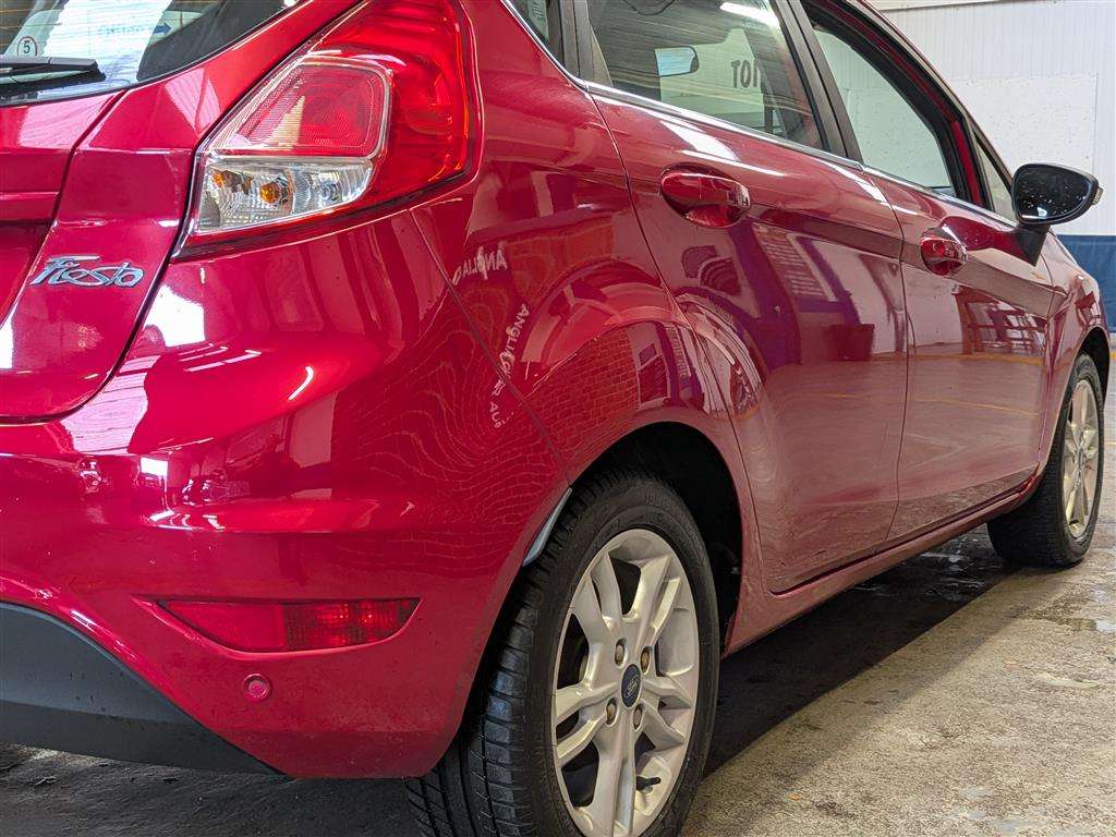 <p>2016 FORD FIESTA ZETEC TURBO</p>
