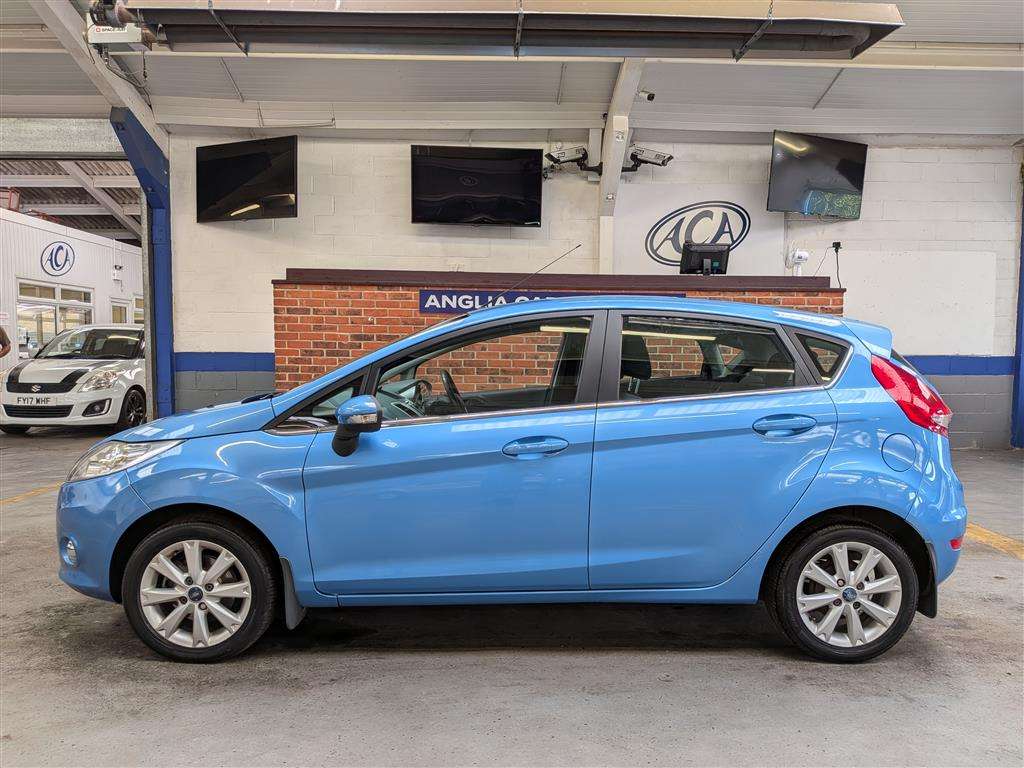 <p>2010 FORD FIESTA ZETEC</p>