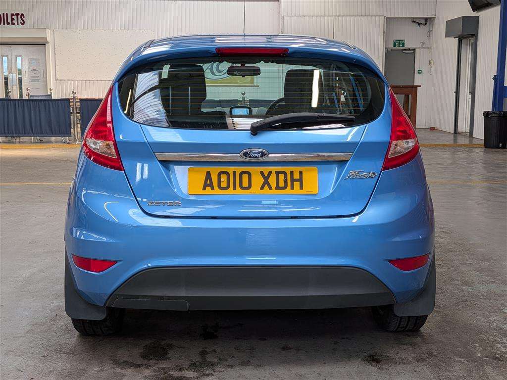 <p>2010 FORD FIESTA ZETEC</p>