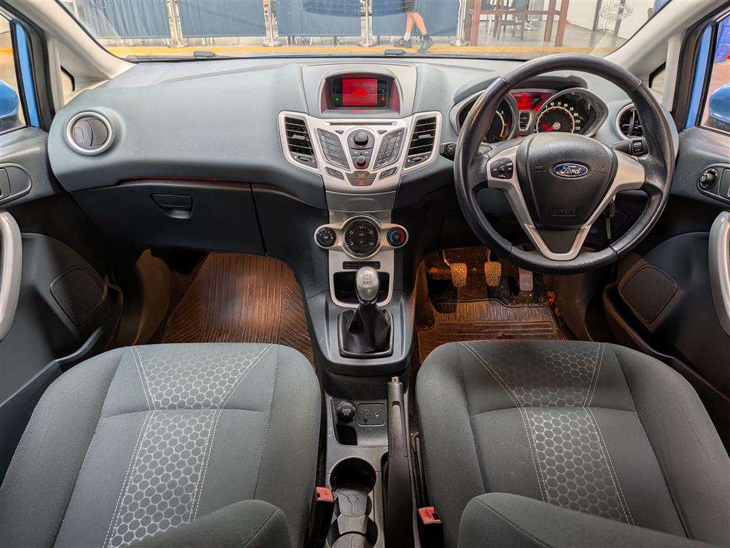 <p>2010 FORD FIESTA ZETEC</p>