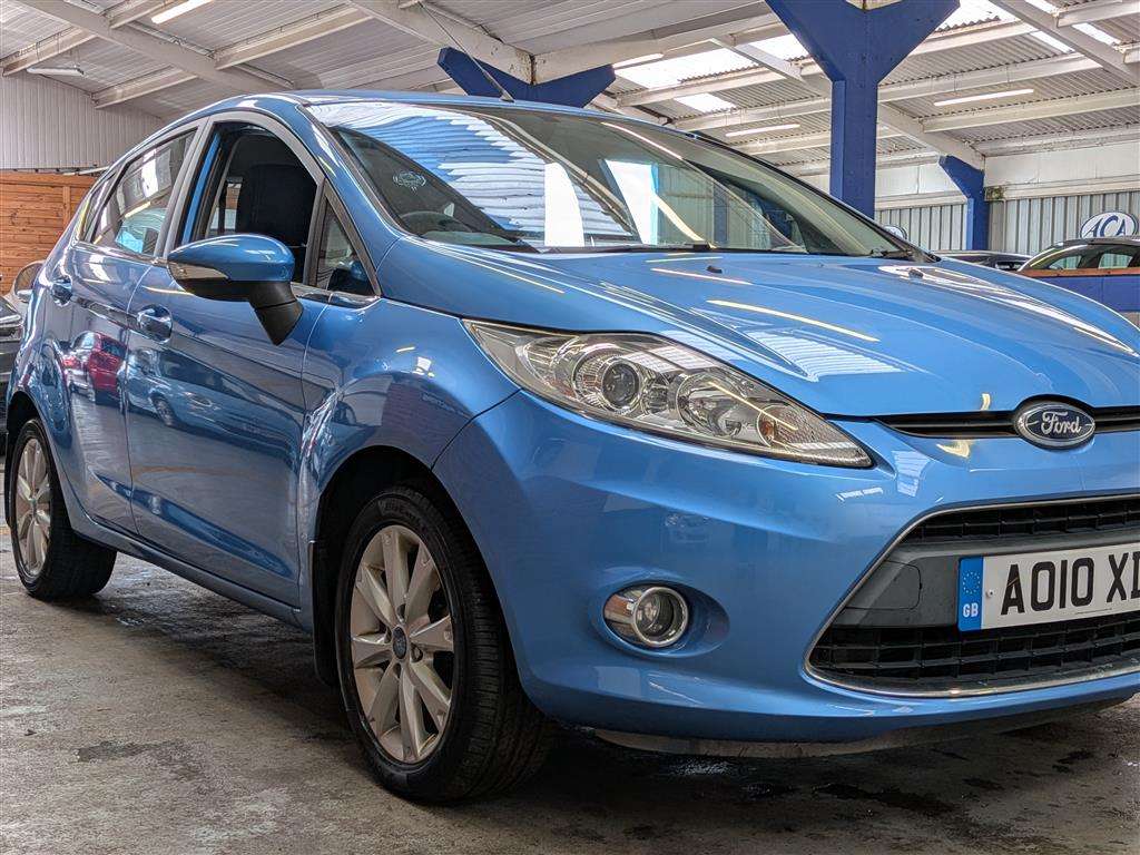 <p>2010 FORD FIESTA ZETEC</p>