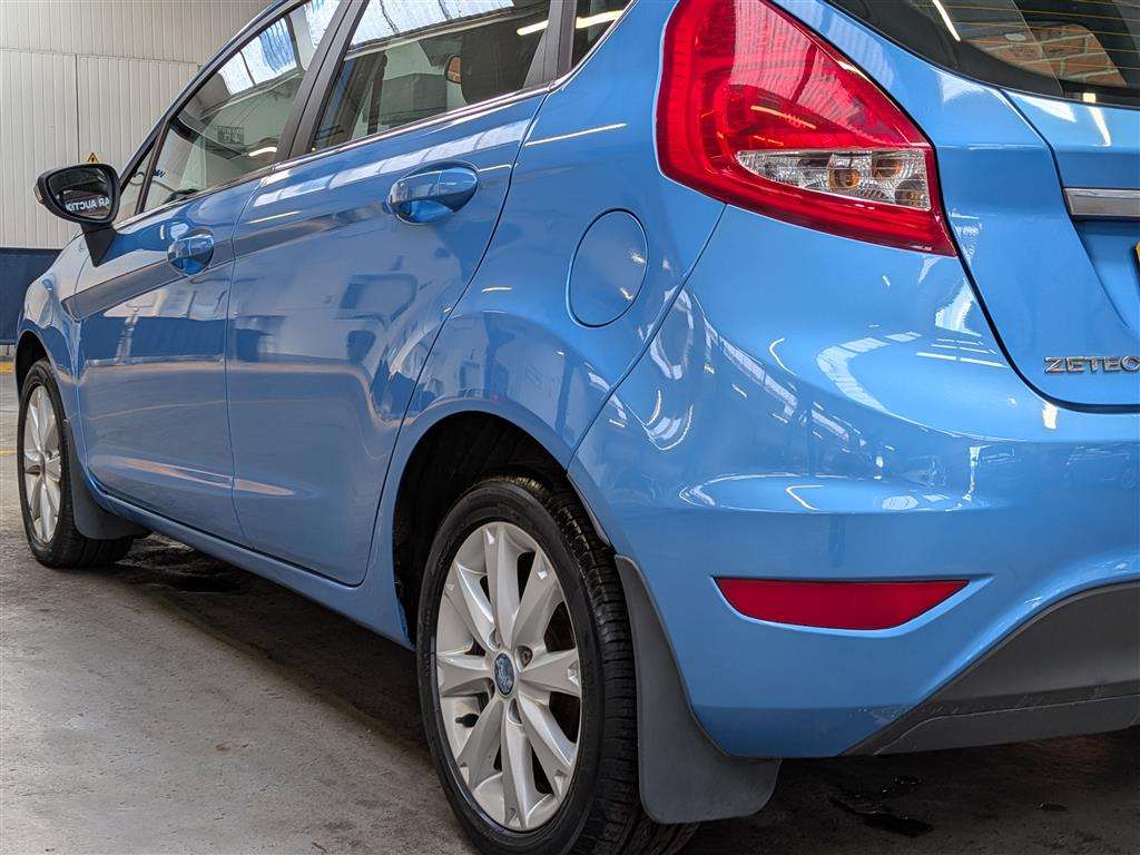 <p>2010 FORD FIESTA ZETEC</p>