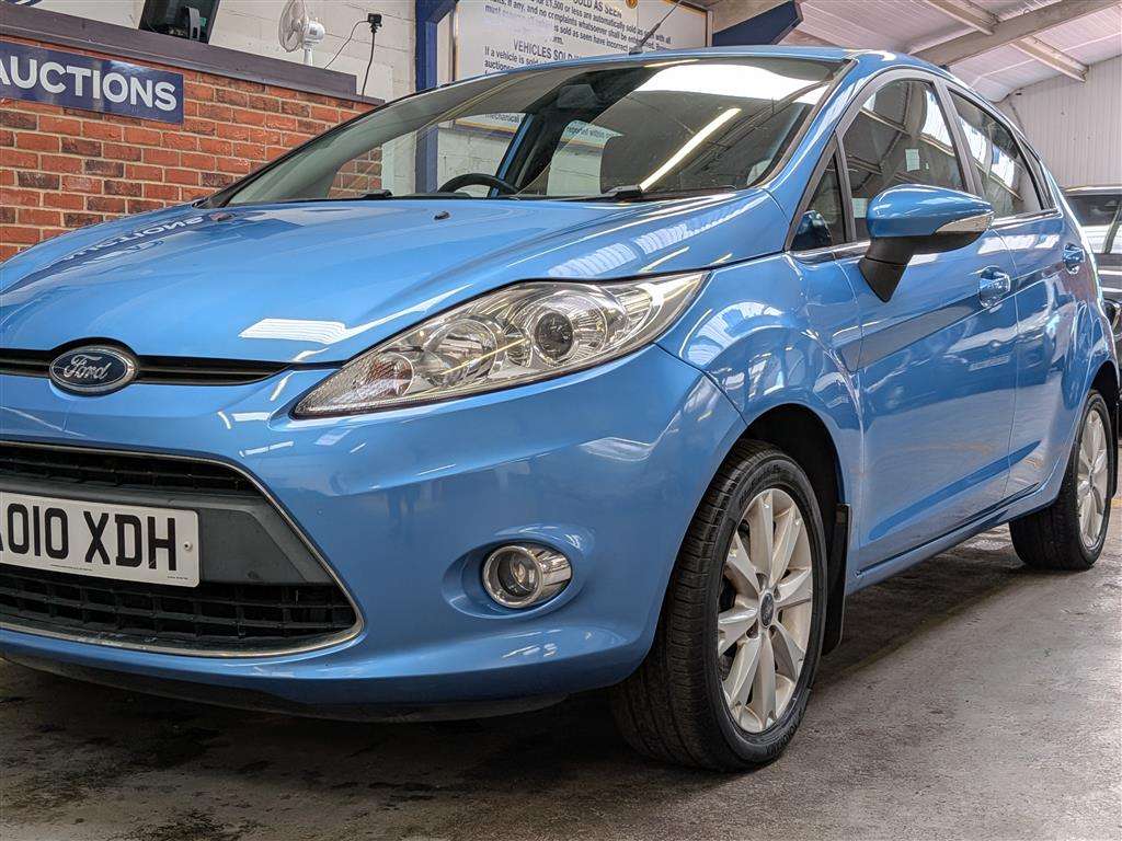 <p>2010 FORD FIESTA ZETEC</p>