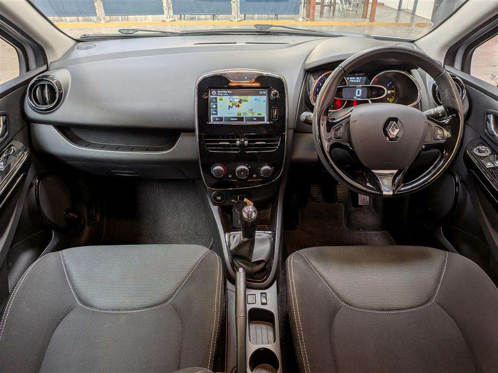 <p>2014 RENAULT CLIO D-QUE M-NAV ENERGY D</p>