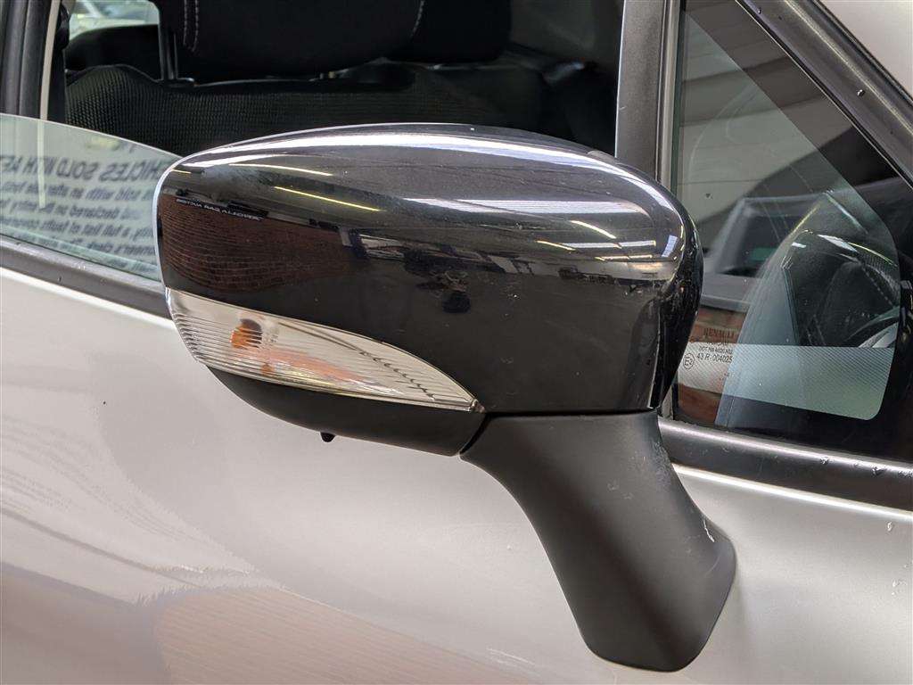 <p>2014 RENAULT CLIO D-QUE M-NAV ENERGY D</p>