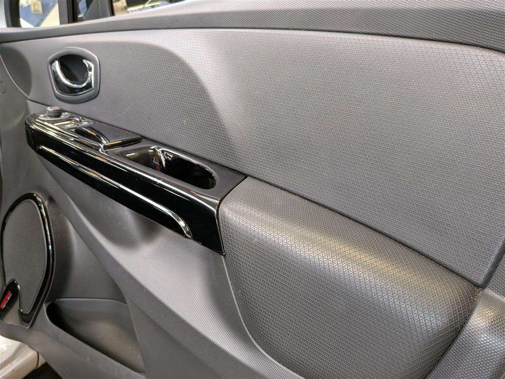 <p>2014 RENAULT CLIO D-QUE M-NAV ENERGY D</p>