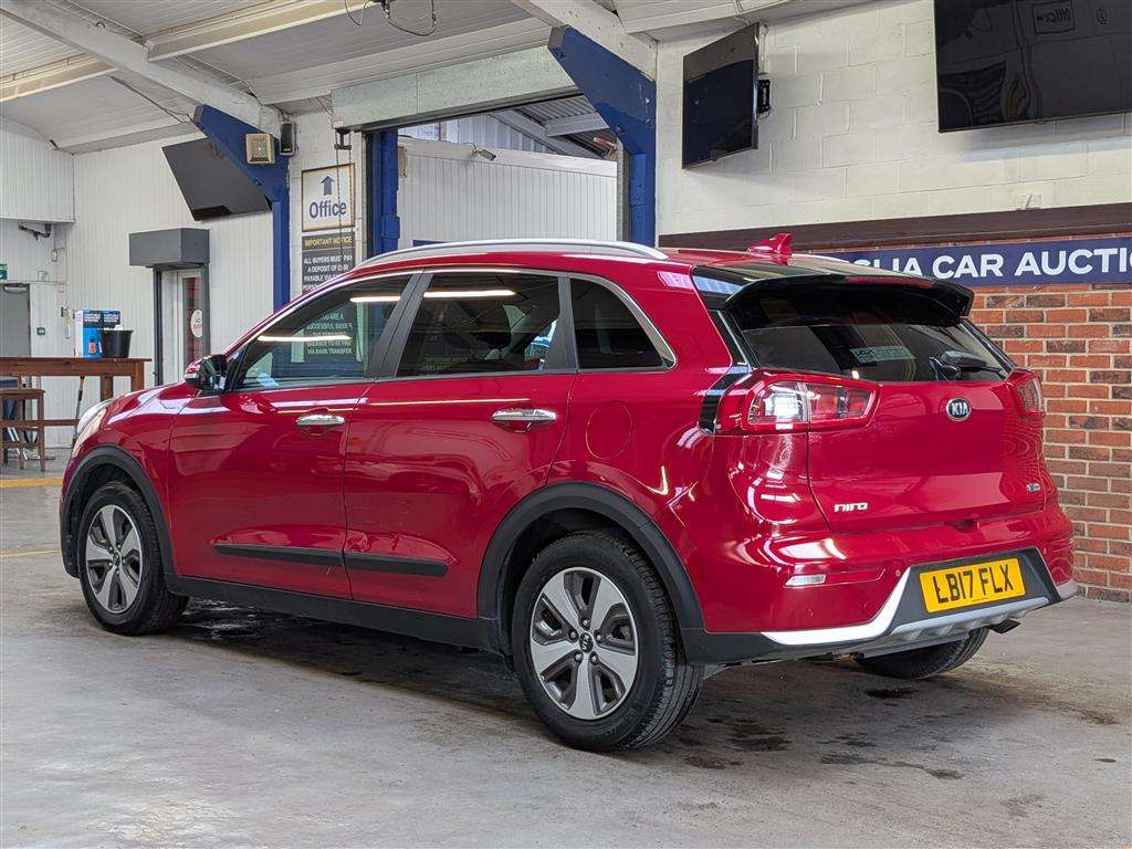 <p>2017 KIA NIRO 2 S-A</p>