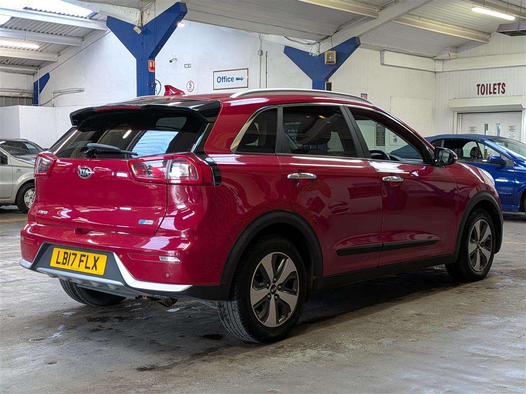 <p>2017 KIA NIRO 2 S-A</p>