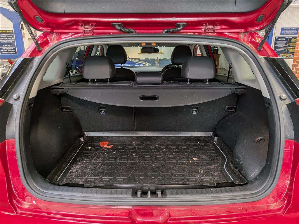 <p>2017 KIA NIRO 2 S-A</p>