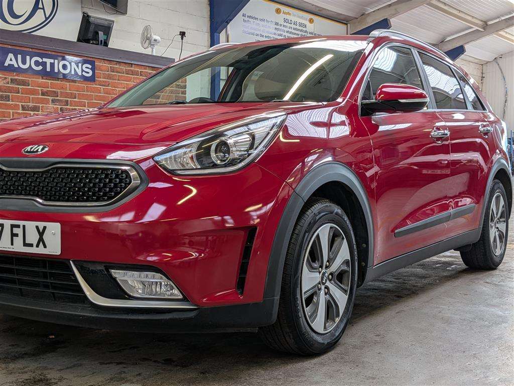 <p>2017 KIA NIRO 2 S-A</p>