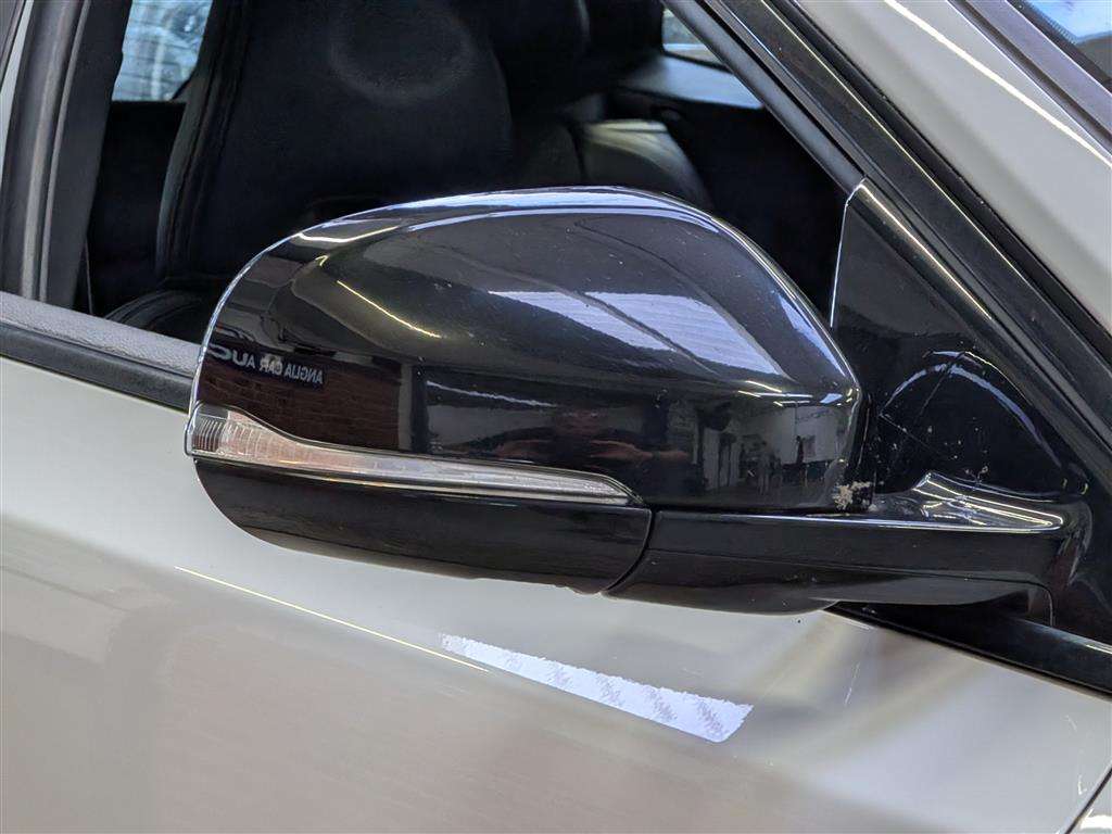 <p>2014 VOLVO V40 CROSS COUNTRY LUX D2</p>