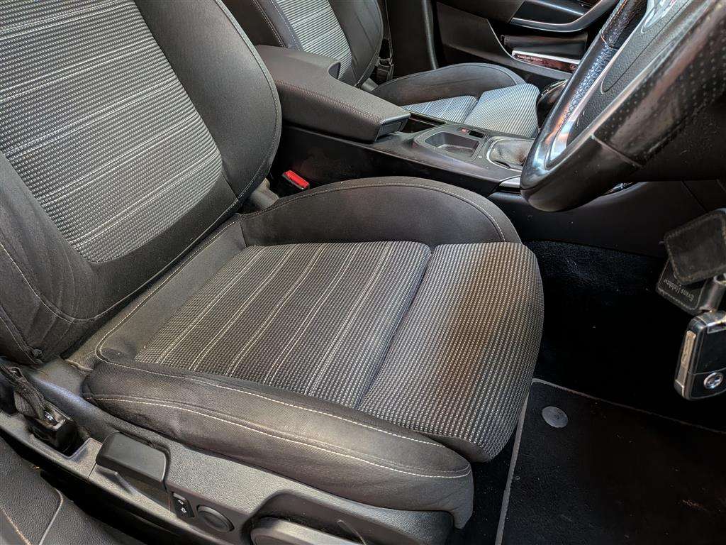 <p>2010 VAUXHALL INSIGNIA SRI 128 CDTI</p>