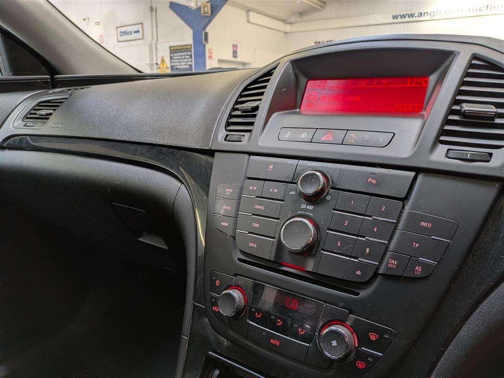 <p>2010 VAUXHALL INSIGNIA SRI 128 CDTI</p>
