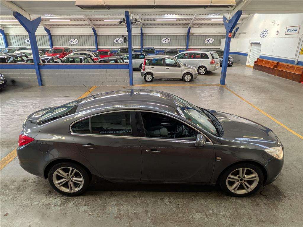 <p>2010 VAUXHALL INSIGNIA SRI 128 CDTI</p>