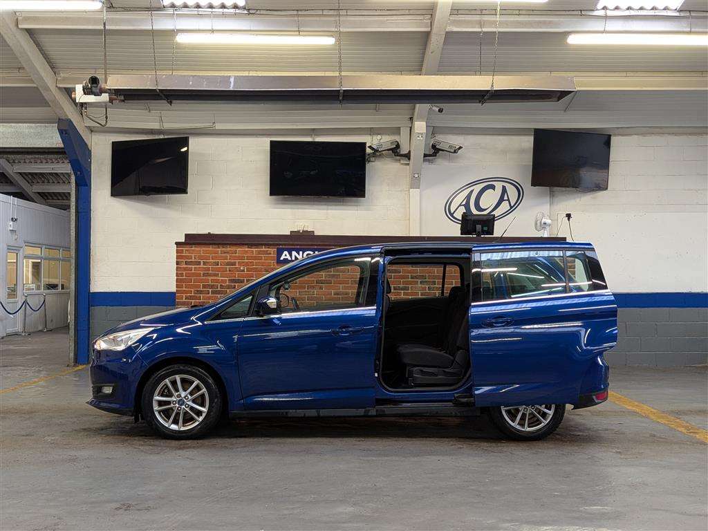 <p>2015 FORD GRAND C-MAX ZETEC TDCI</p>