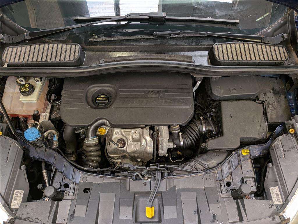 <p>2015 FORD GRAND C-MAX ZETEC TDCI</p>