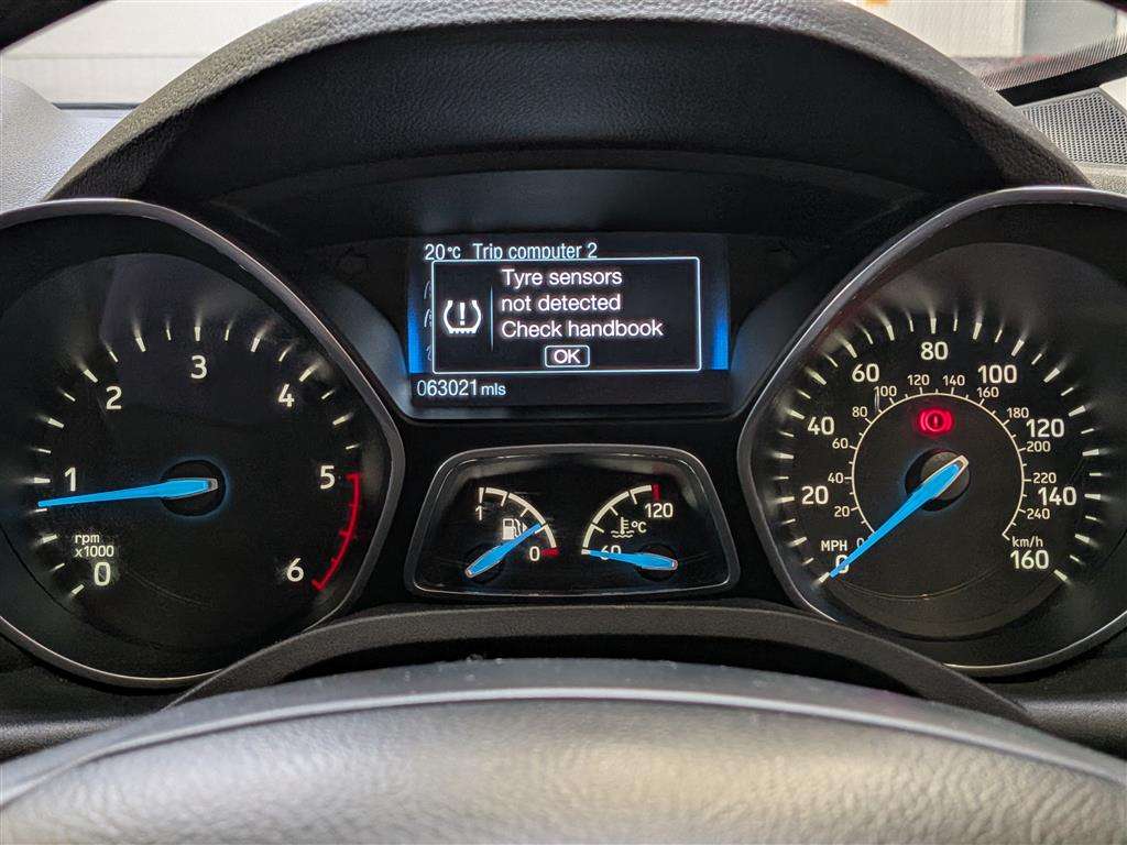 <p>2015 FORD GRAND C-MAX ZETEC TDCI</p>