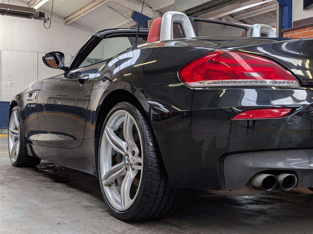 <p>2014 BMW Z4 SDRIVE20I M SPORT</p>