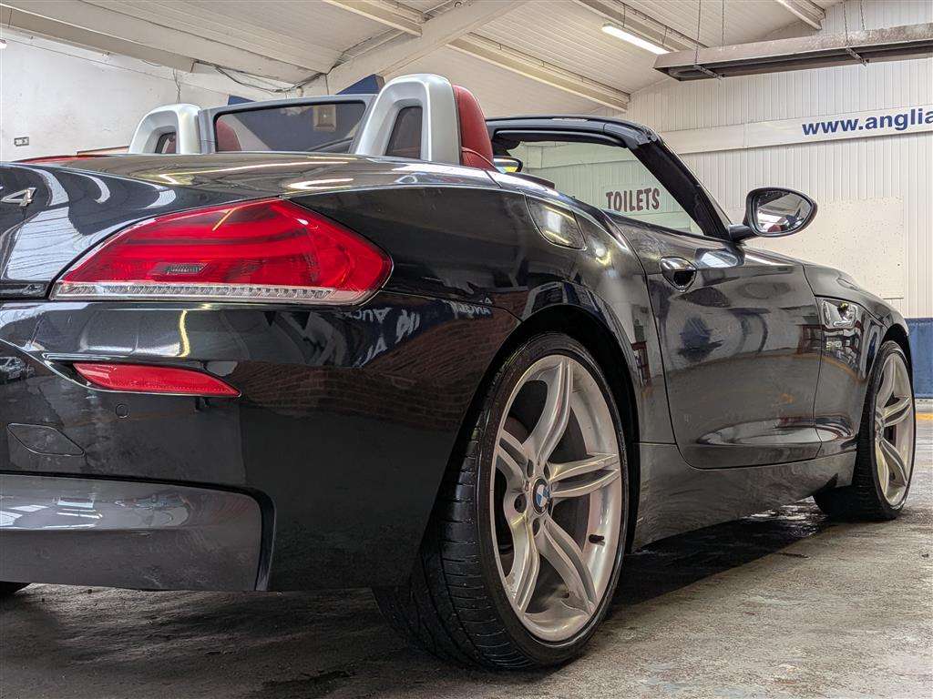 <p>2014 BMW Z4 SDRIVE20I M SPORT</p>