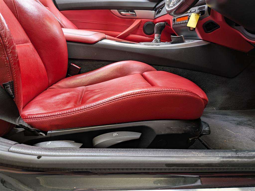 <p>2014 BMW Z4 SDRIVE20I M SPORT</p>
