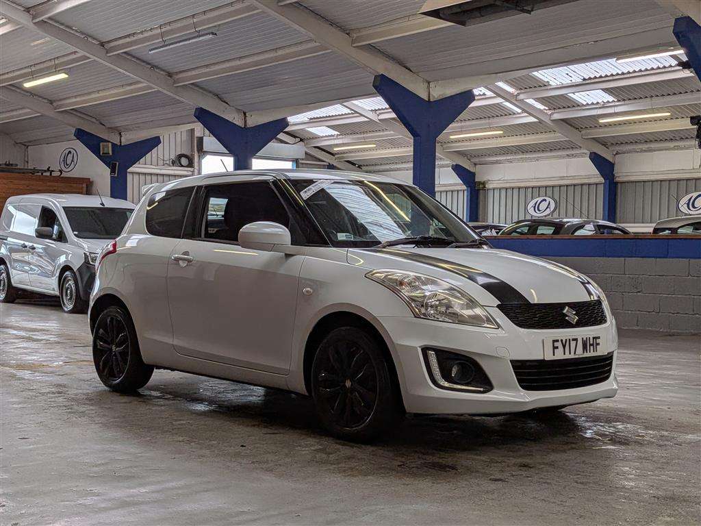 <p>2017 SUZUKI SWIFT SZ-L</p>