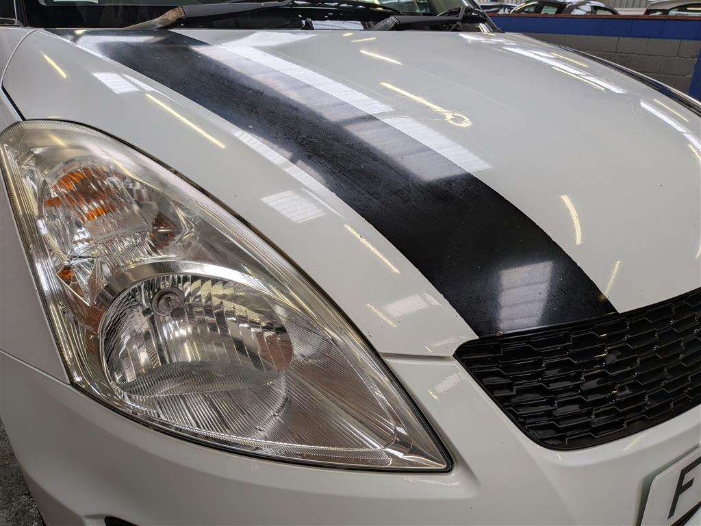<p>2017 SUZUKI SWIFT SZ-L</p>