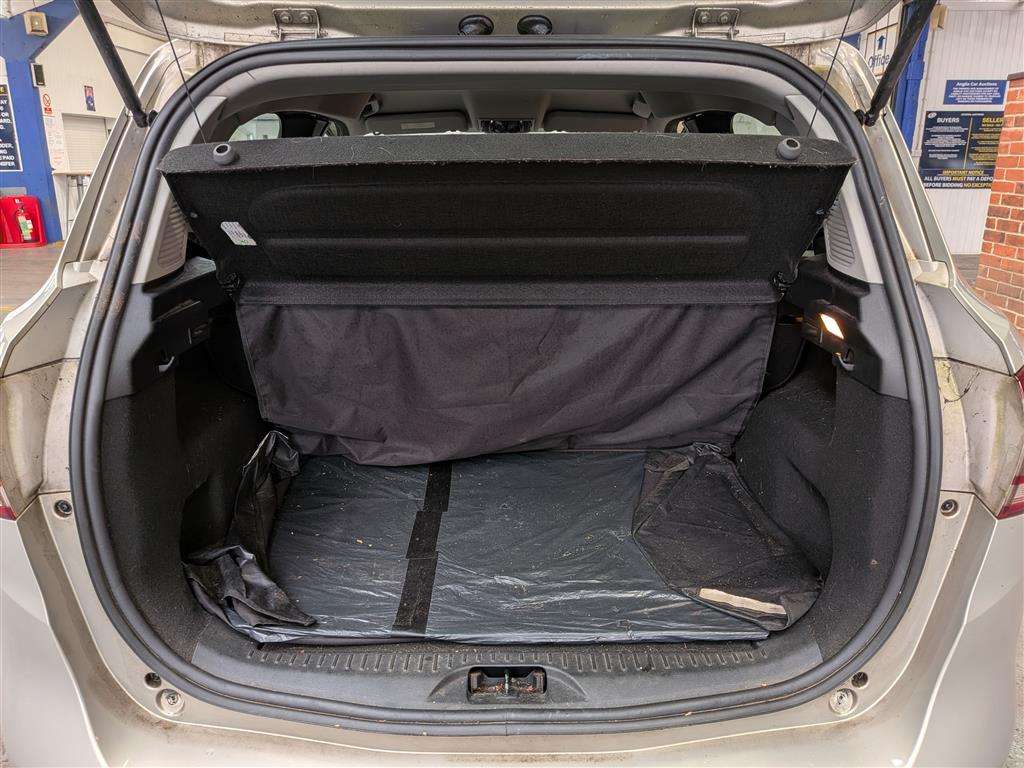 <p>2014 FORD B-MAX ZETEC TDCI</p>