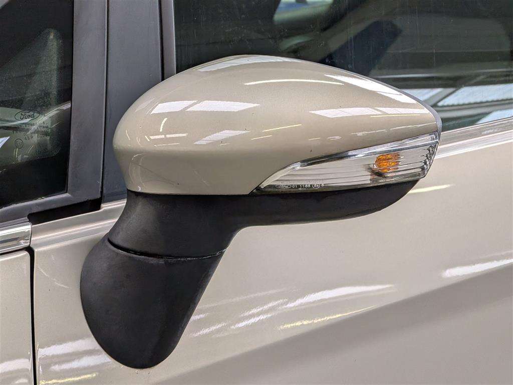 <p>2014 FORD B-MAX ZETEC TDCI</p>