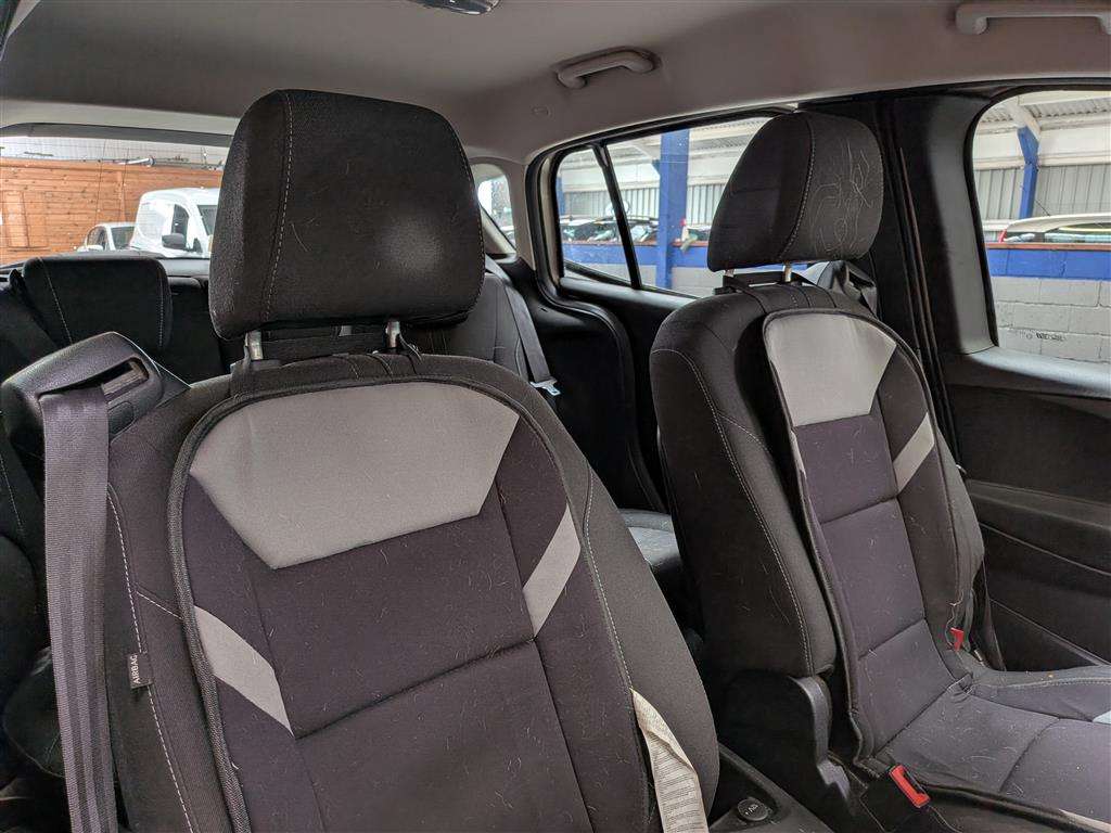 <p>2014 FORD B-MAX ZETEC TDCI</p>