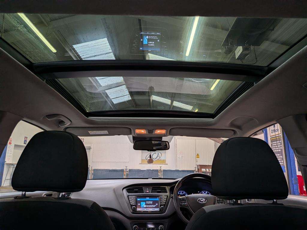 <p>2018 HYUNDAI I20 PREMIUM SE NAV MPI</p>