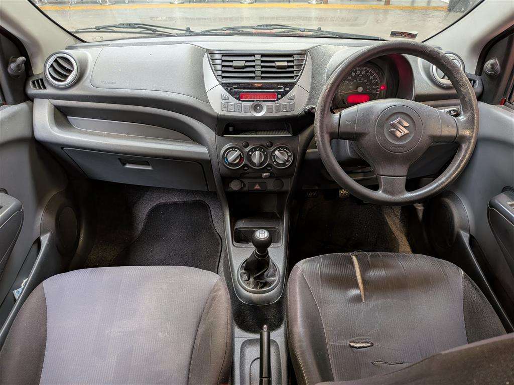 <p>2013 SUZUKI ALTO SZ</p>