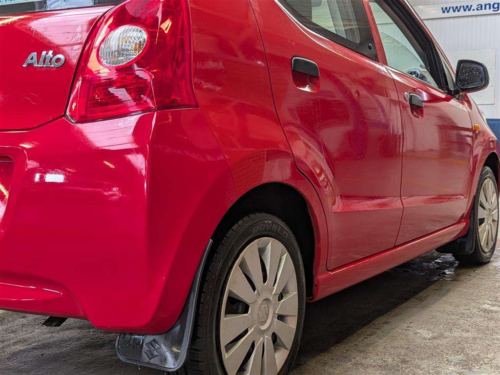 <p>2013 SUZUKI ALTO SZ</p>