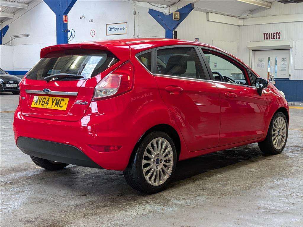 <p>2014 FORD FIESTA TITANIUM</p>