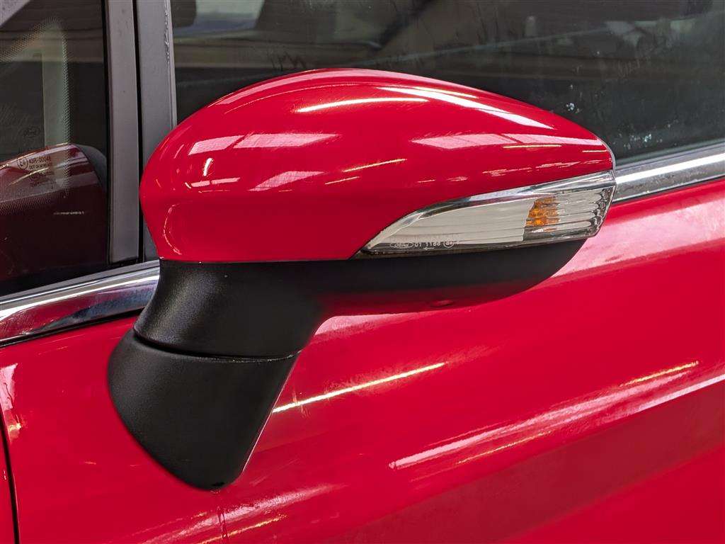 <p>2014 FORD FIESTA TITANIUM</p>