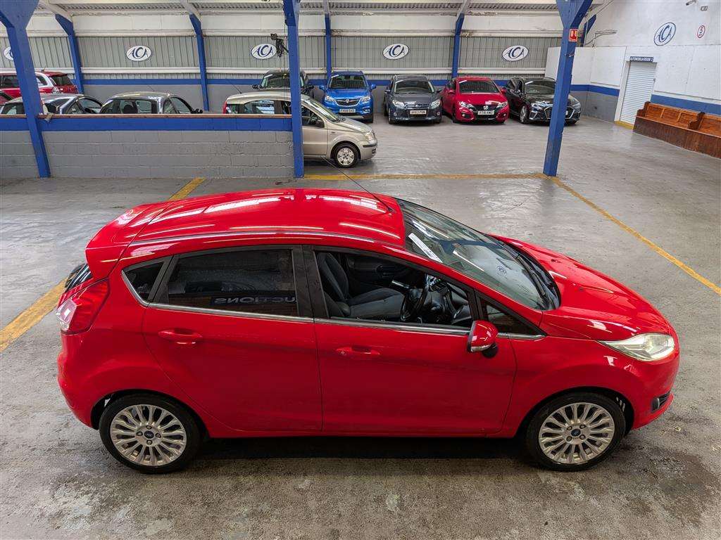 <p>2014 FORD FIESTA TITANIUM</p>