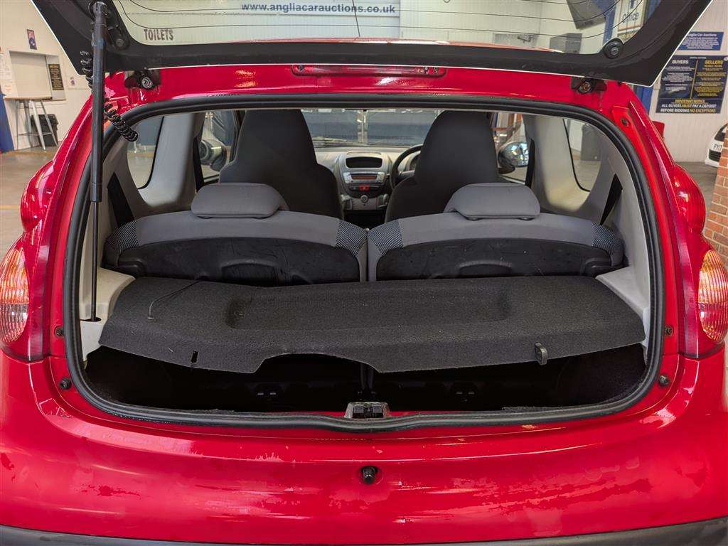<p>2008 PEUGEOT 107 URBAN</p>